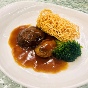 (CNY) Crispy Yuzu Noodles With Abalone  And Tian Bai Mushroom (per person)