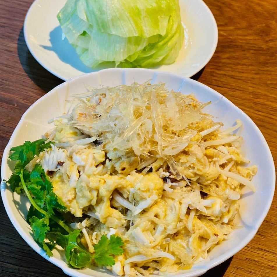 (CNY) Scrambled Egg With Sautéed Shark’s Fin And Crabmeat Served On Lettuce